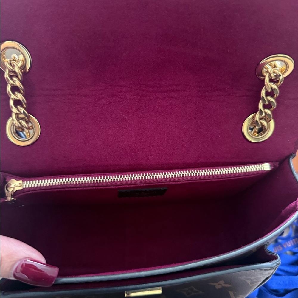 Louis Vuitton Passy handbag - Picture 13 of 17